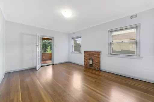 1/698 Pacific Highway, Killara Leased by The Marshall Group