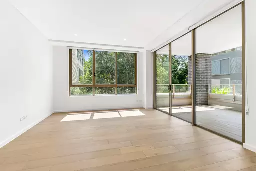 2/6-8 Buckingham Road, Killara Leased by The Marshall Group