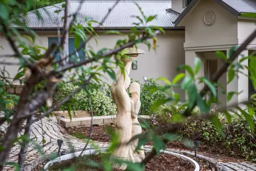 2 Burraneer Avenue, St Ives Sold by The Marshall Group