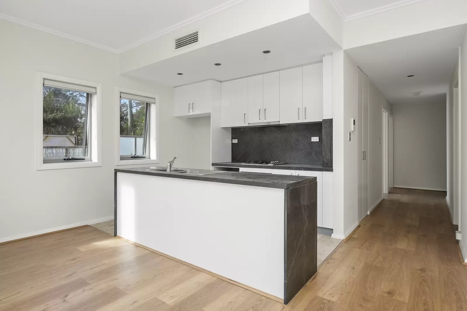 2/6-8 Culworth Avenue, Killara Leased by The Marshall Group - image 5