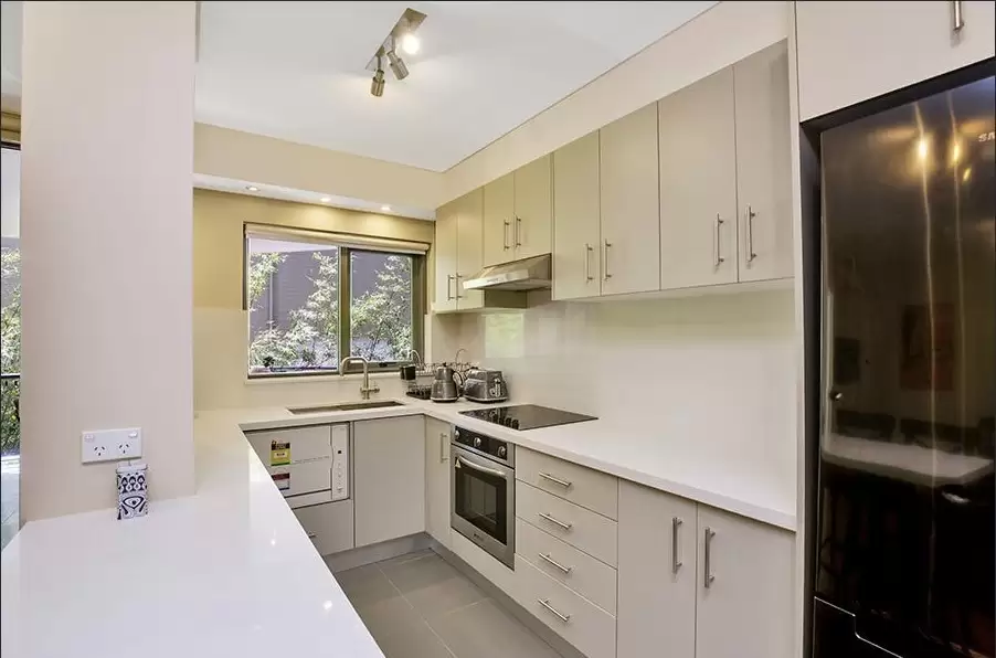 15/5 Tusculum Street, Potts Point Leased by The Marshall Group - image 3