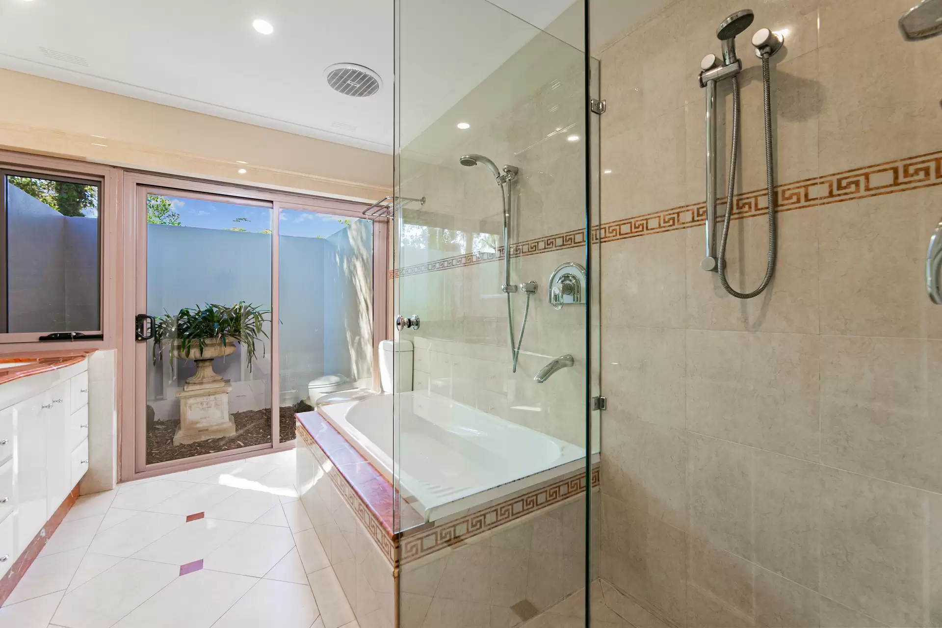 8 Mudies Road, St Ives For Lease by The Marshall Group - image 3