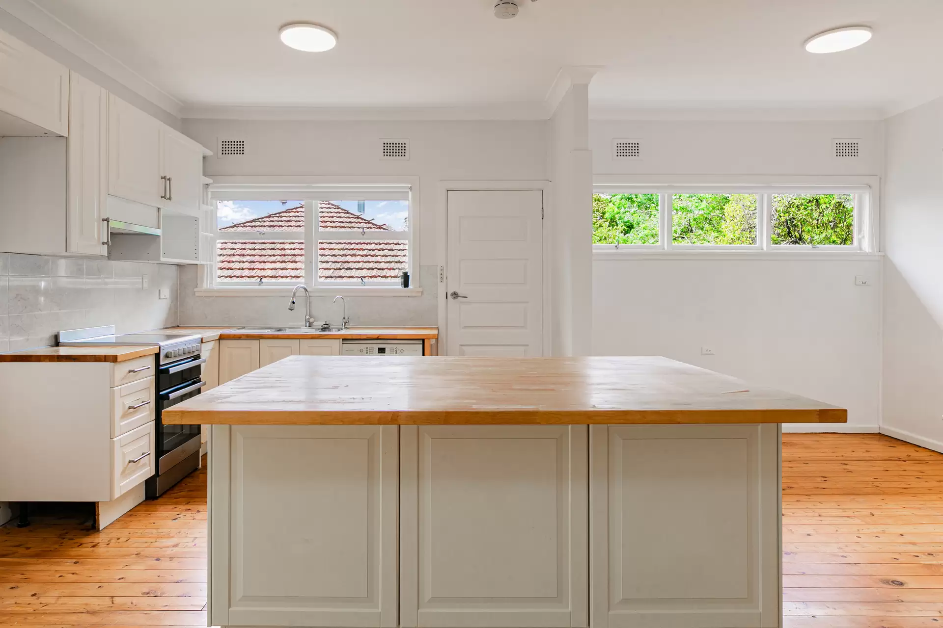 14 Putarri Avenue, St Ives Leased by The Marshall Group - image 2