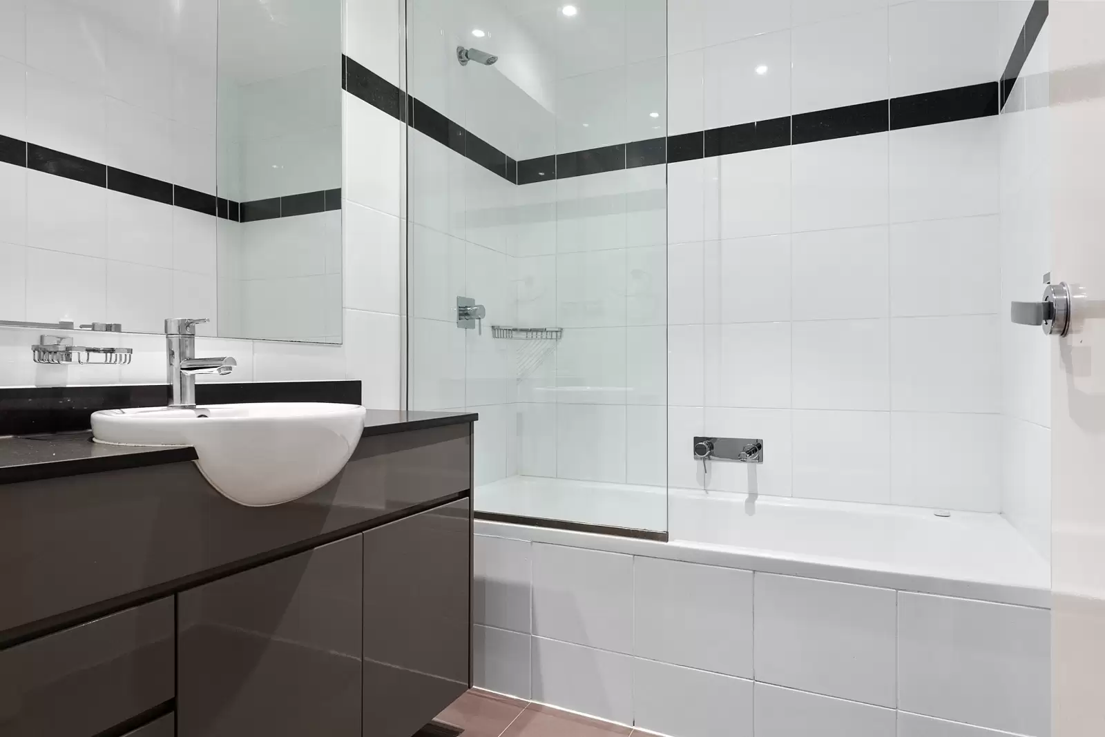 824/6 Avon Road, Pymble Leased by The Marshall Group - image 6