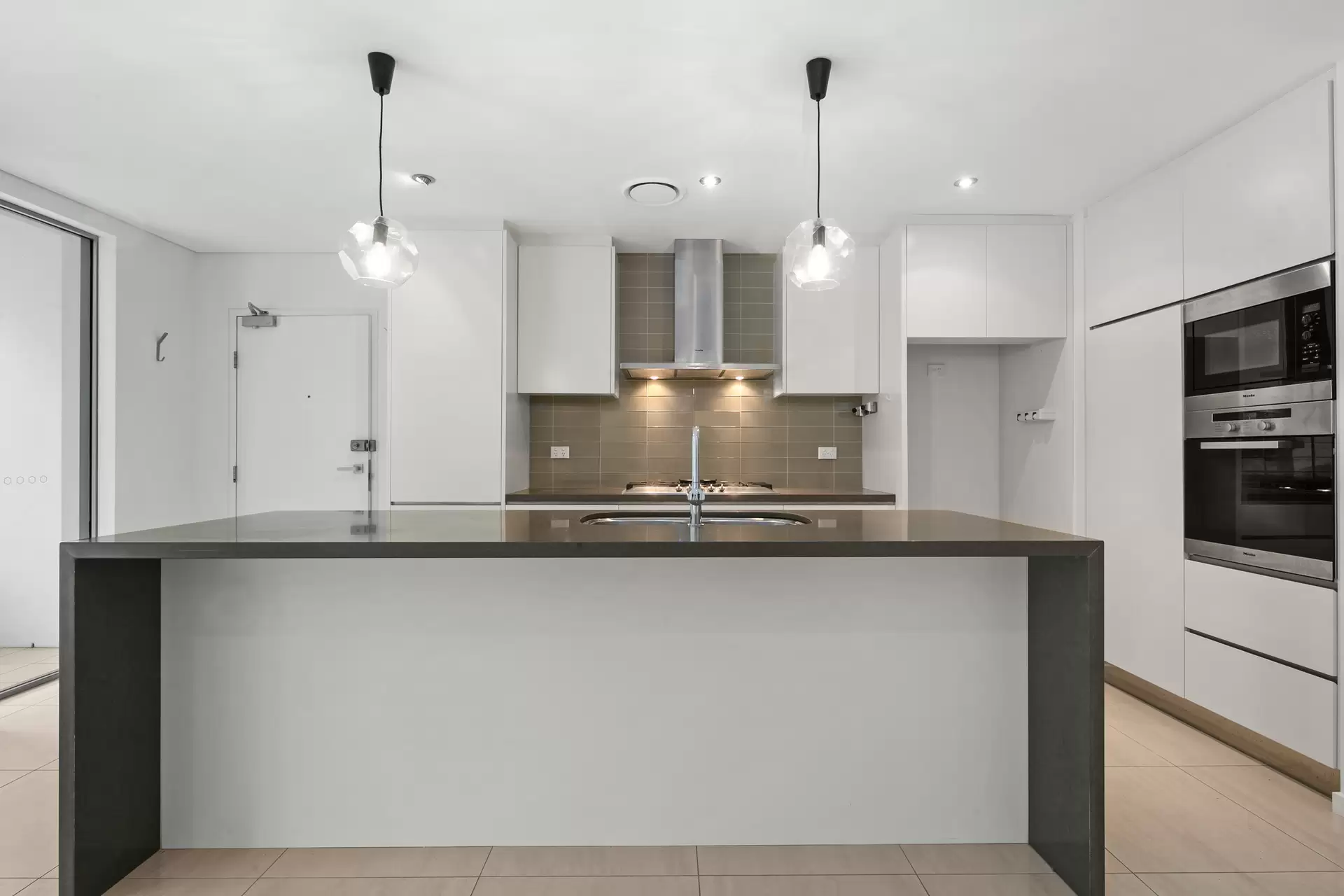 4/22-24 Henry Street, Gordon Leased by The Marshall Group - image 1