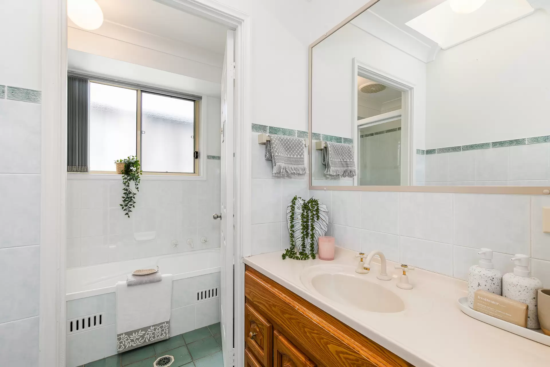 4A Wentworth Avenue, Waitara Auction by The Marshall Group - image 8