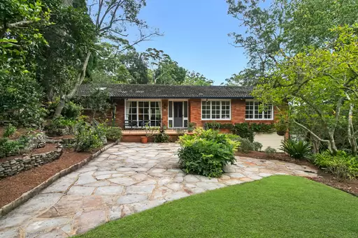 16 Leeds Place, Turramurra Auction by The Marshall Group