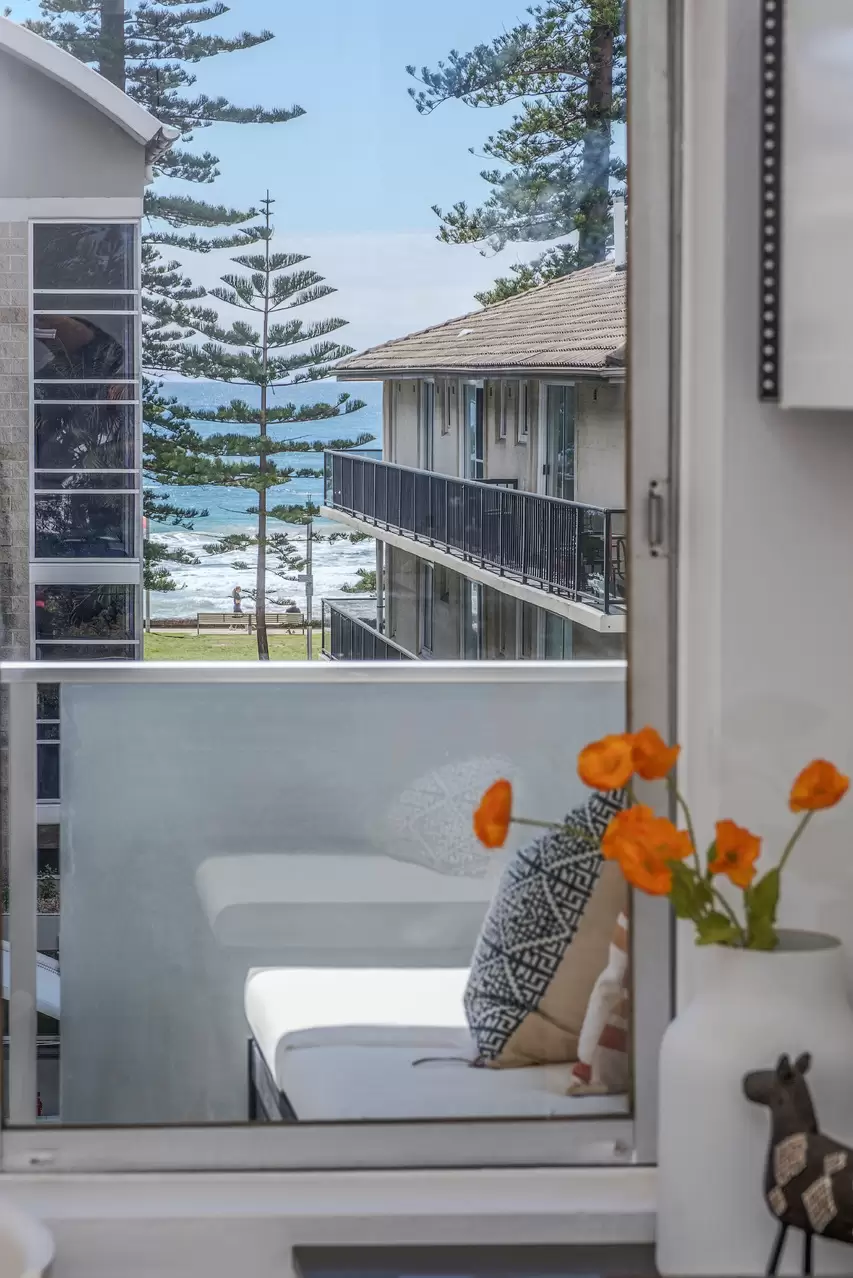 12/18 Malvern Avenue, Manly Sold by The Marshall Group - image 14