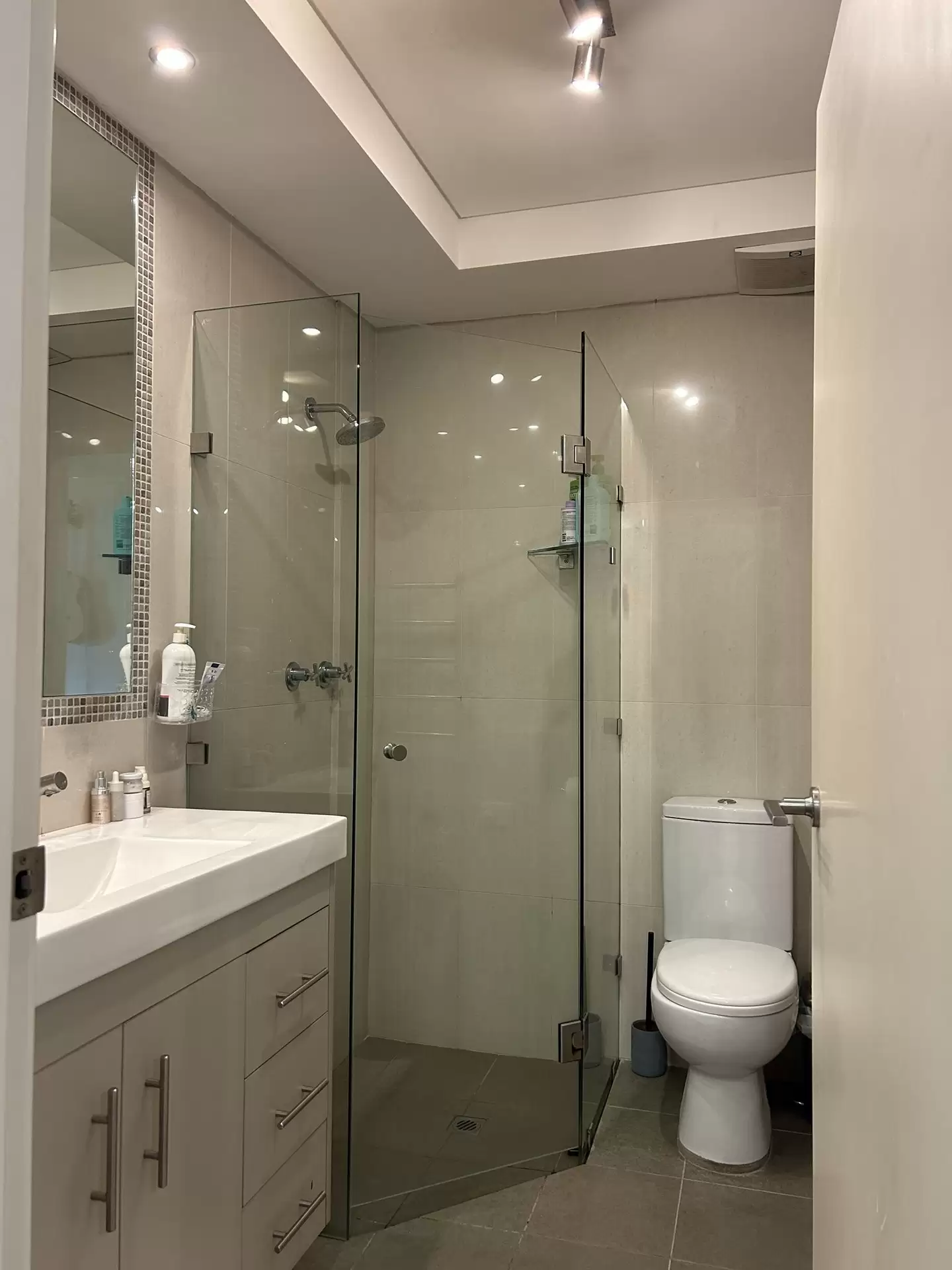 13/5 Tusculum Street, Potts Point Leased by The Marshall Group - image 1