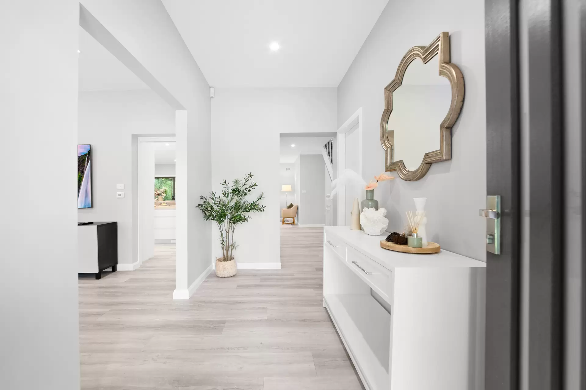 5 Priestley Close, St Ives Leased by The Marshall Group - image 3