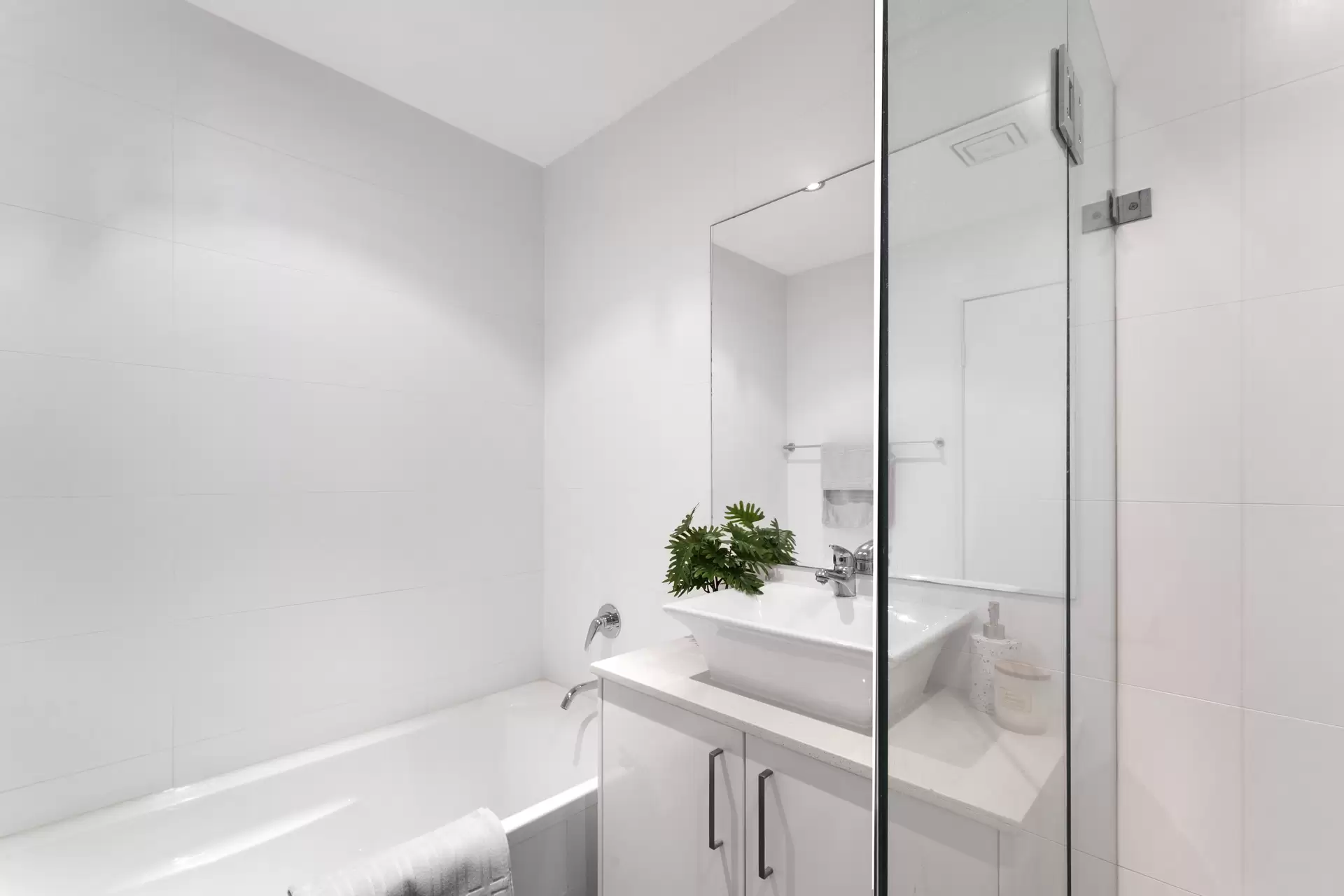 20/16-24 Merriwa Street, Gordon Auction by The Marshall Group - image 7