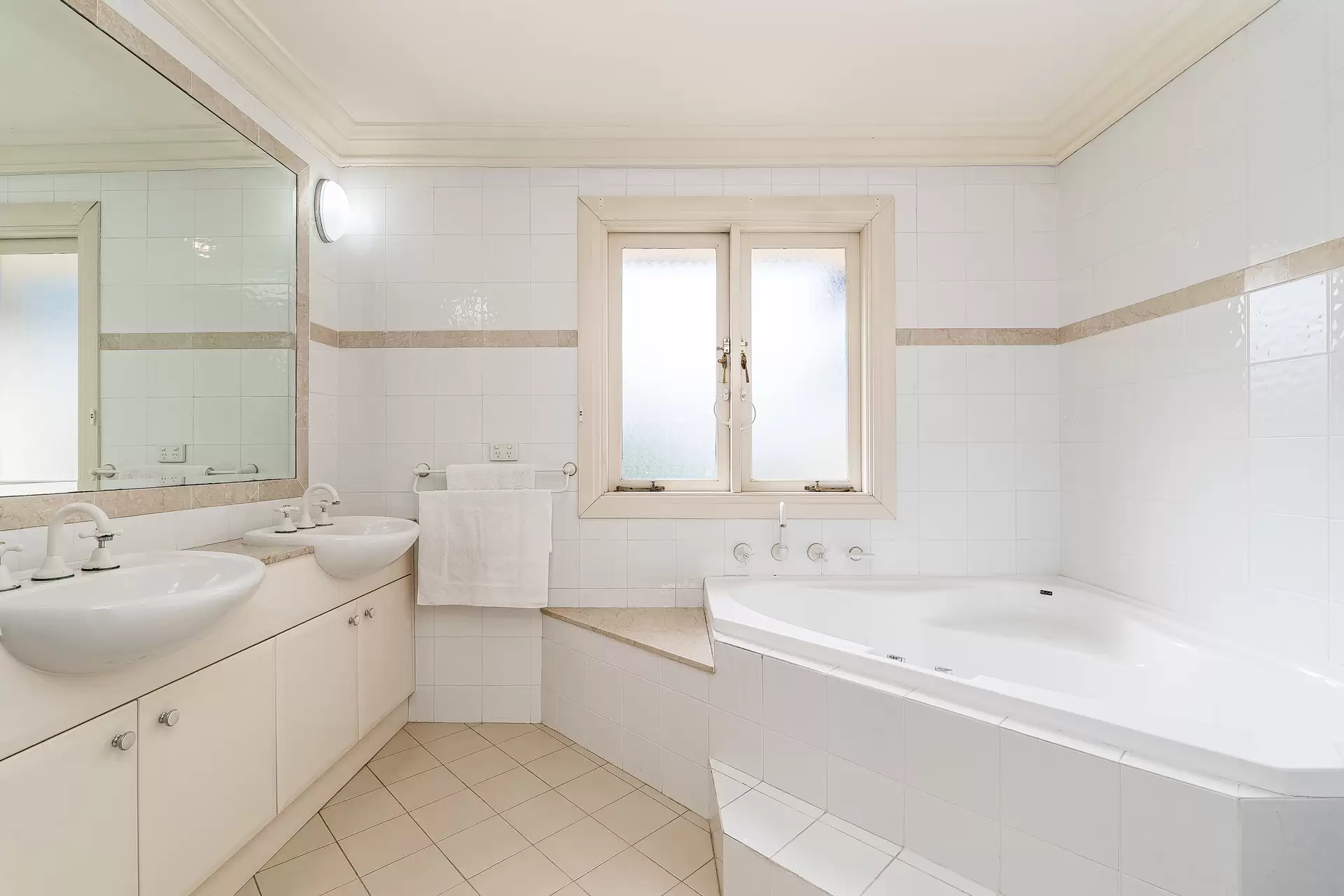 4/3-5 Neringah Avenue, Wahroonga Sold by The Marshall Group - image 8