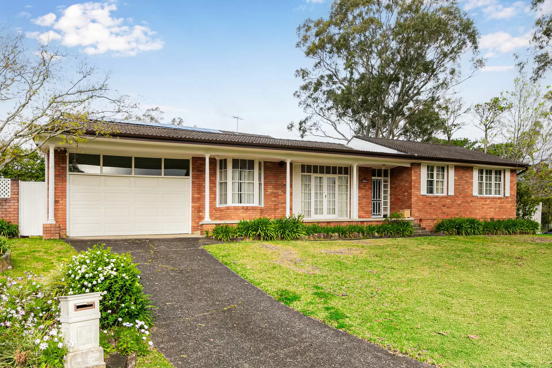 1 Dallas Place, St Ives Leased by The Marshall Group - image 1