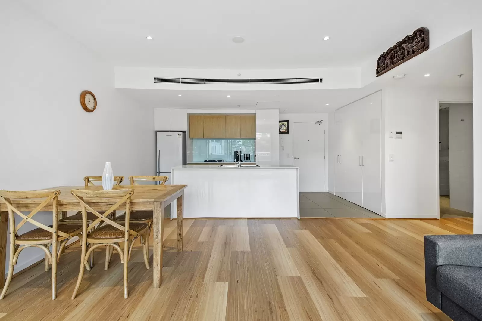 101/6 Saunders Close, Macquarie Park Sold by The Marshall Group - image 3