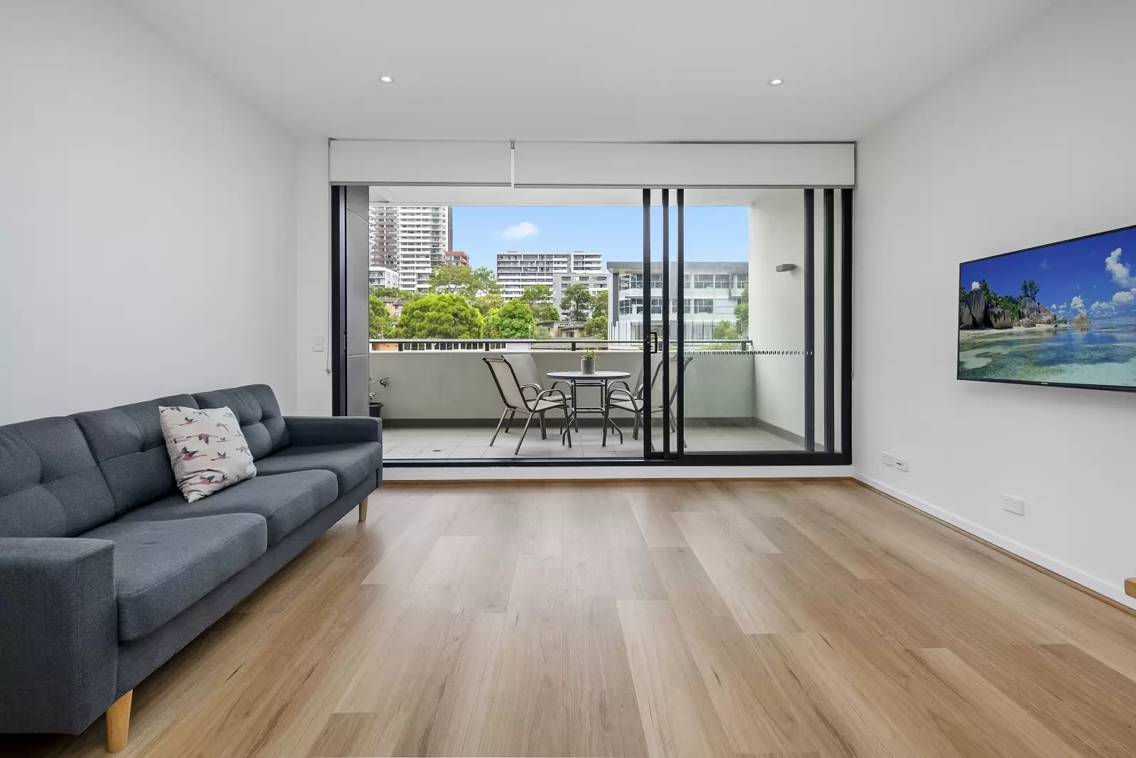 101/6 Saunders Close, Macquarie Park Sold by The Marshall Group - image 1