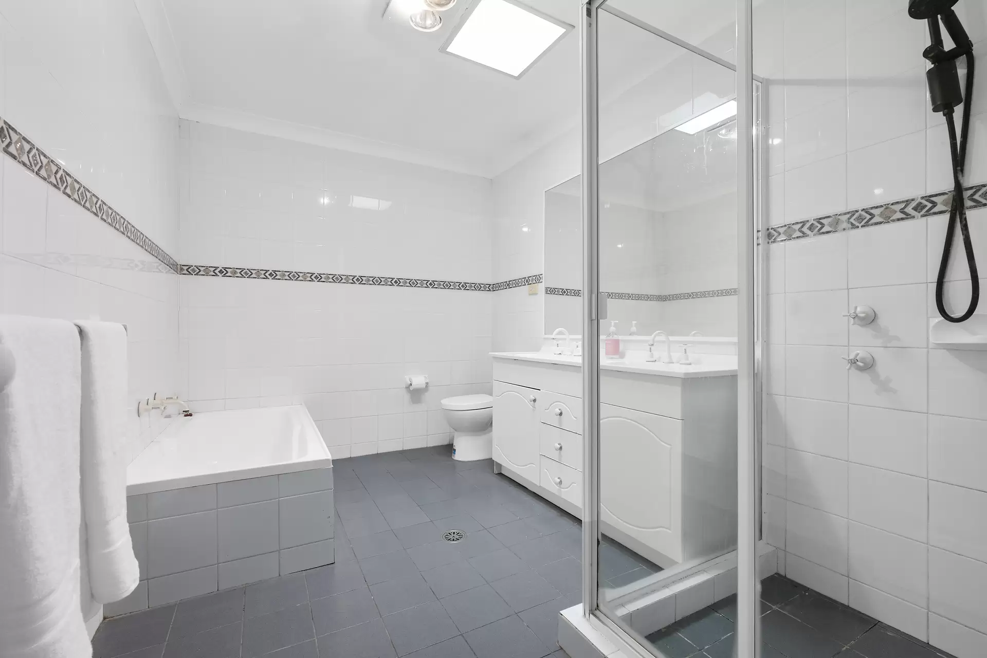 5/6-8 Carrington Street, Wahroonga Auction by The Marshall Group - image 8