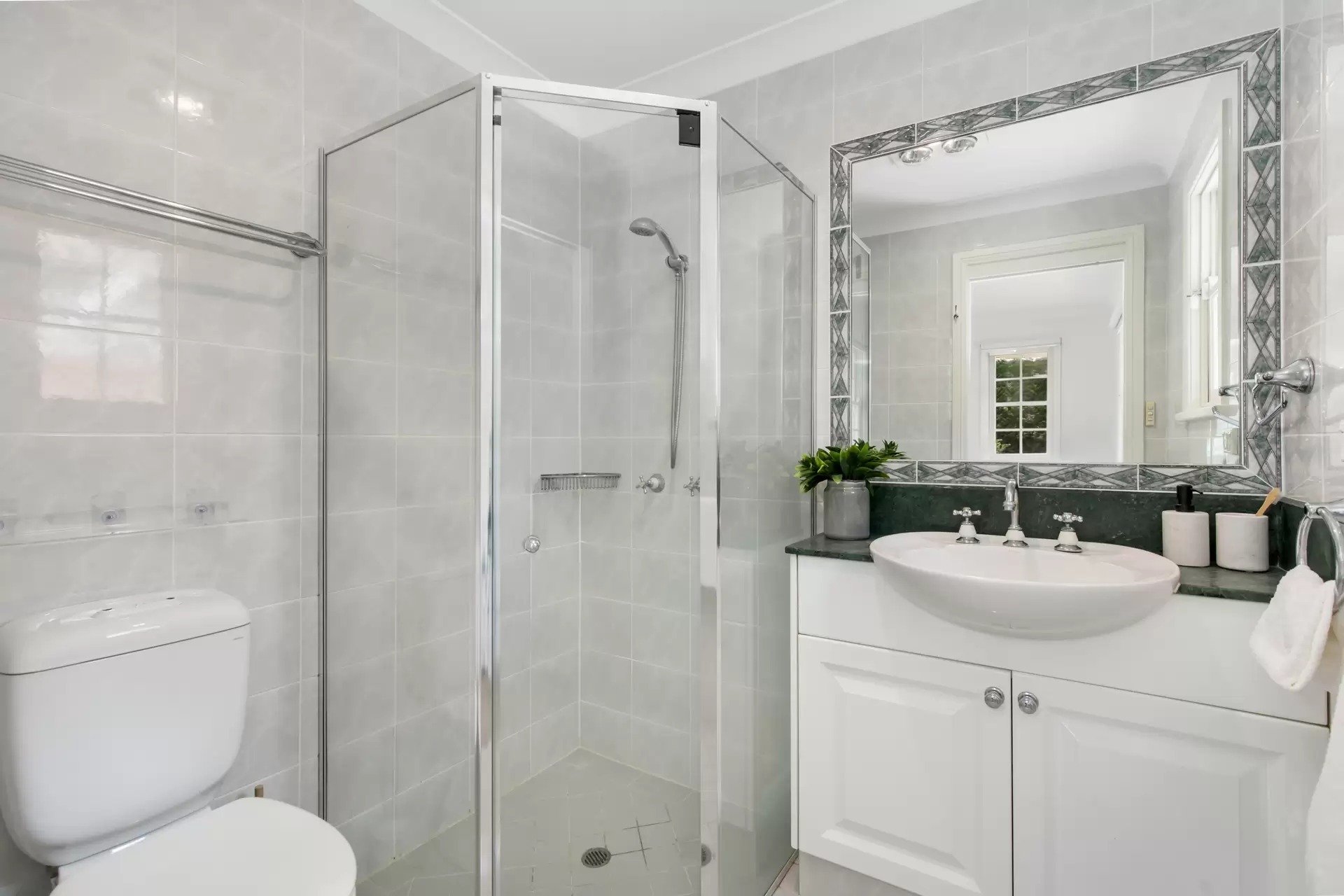 6 Barton Crescent, Wahroonga Leased by The Marshall Group - image 11