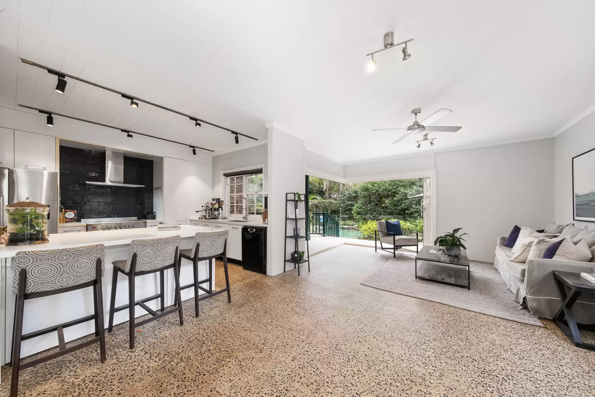 6 Nagle Place, Turramurra Sold by The Marshall Group - image 4