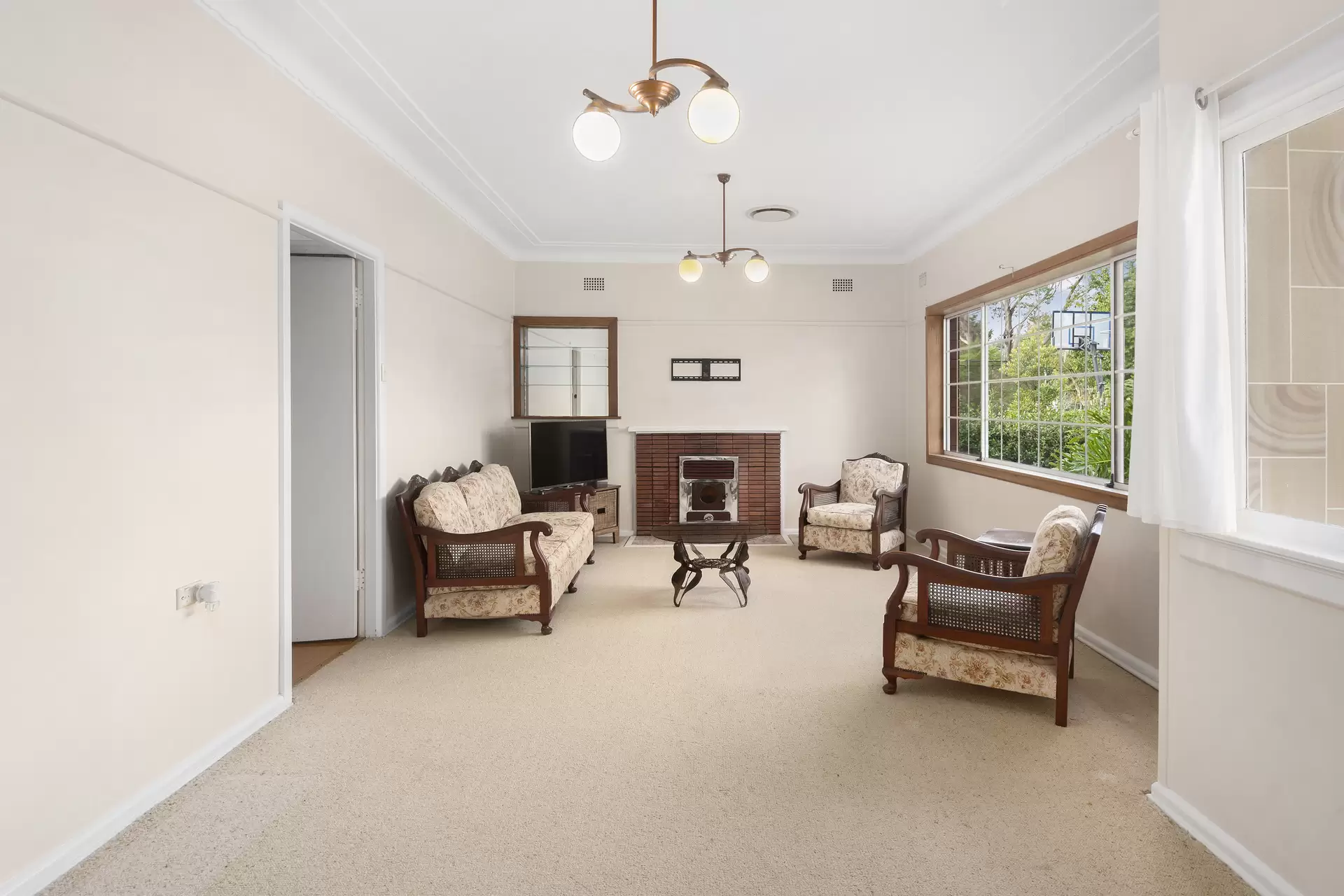 11 Camira Street, West Pymble Sold by The Marshall Group - image 3