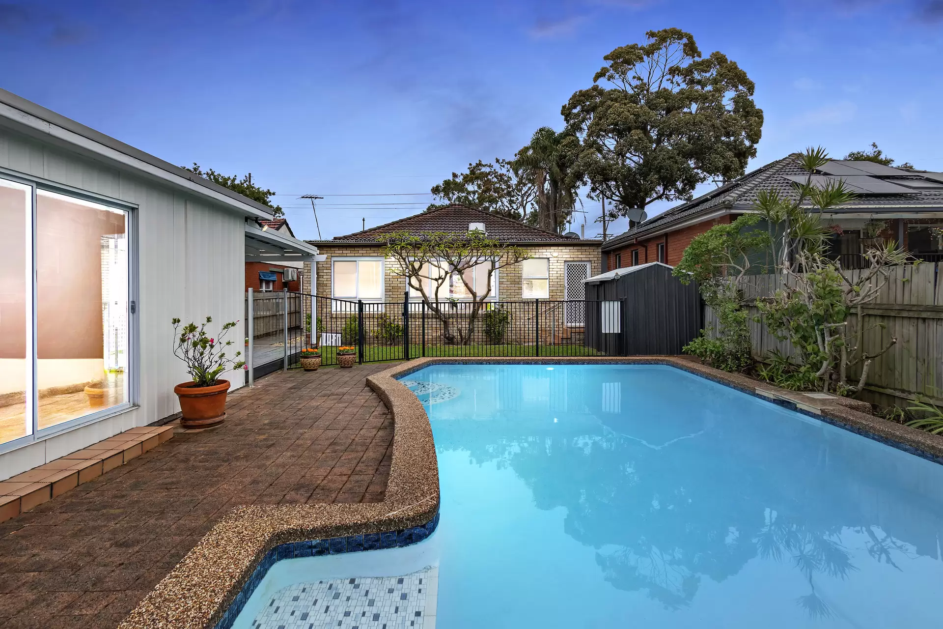 78 Warringah Road, Narraweena Sold by The Marshall Group - image 1