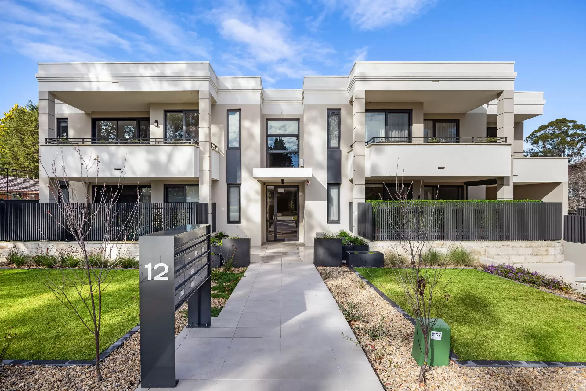 4/12 Killeaton Street, St Ives Sold by The Marshall Group - image 1