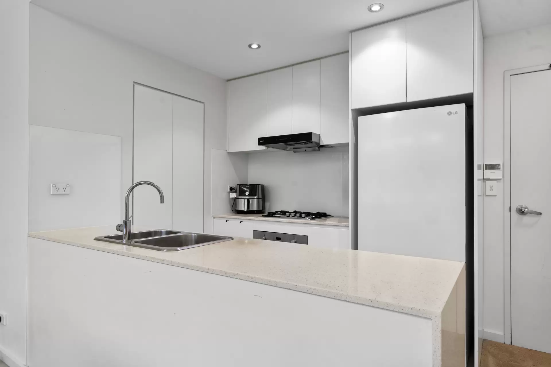 15/4 Lamond Drive, Turramurra For Sale by The Marshall Group - image 4