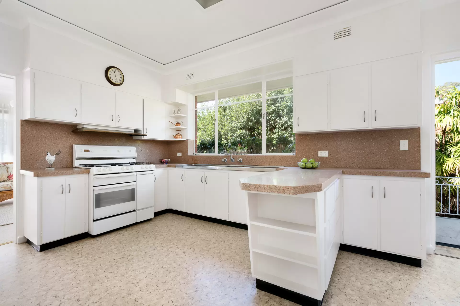 1 Preston Place, Roseville Sold by The Marshall Group - image 5