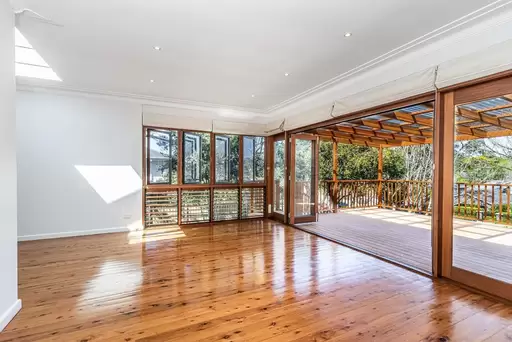 1 Georgann Street, Turramurra Leased by The Marshall Group