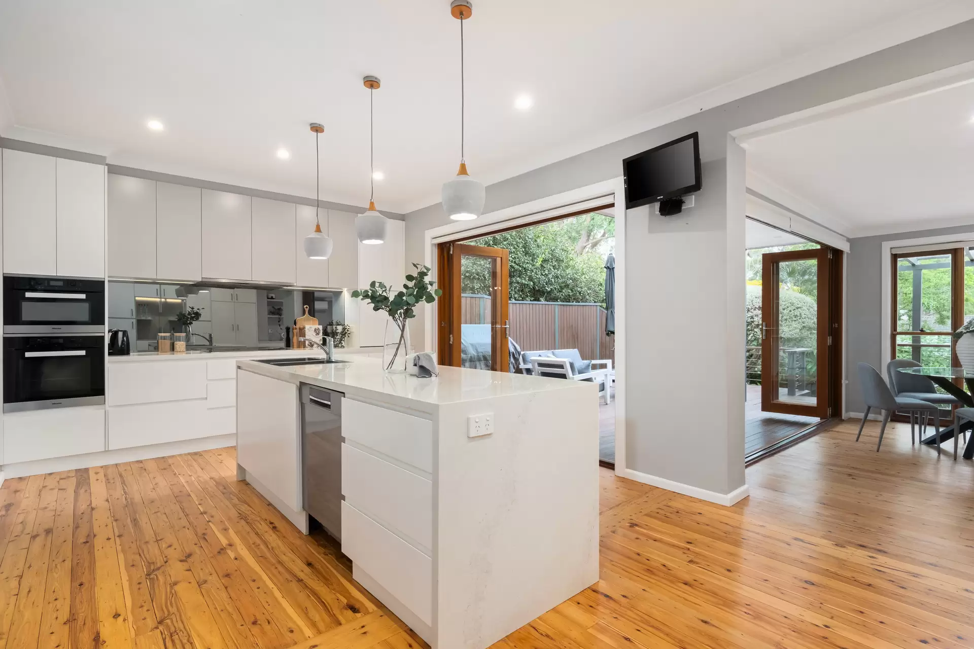 139 Livingstone Avenue, Pymble Sold by The Marshall Group - image 2