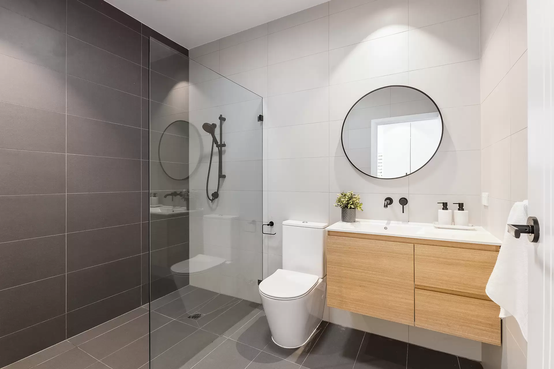 25 Kamilaroy Road, West Pymble Sold by The Marshall Group - image 8