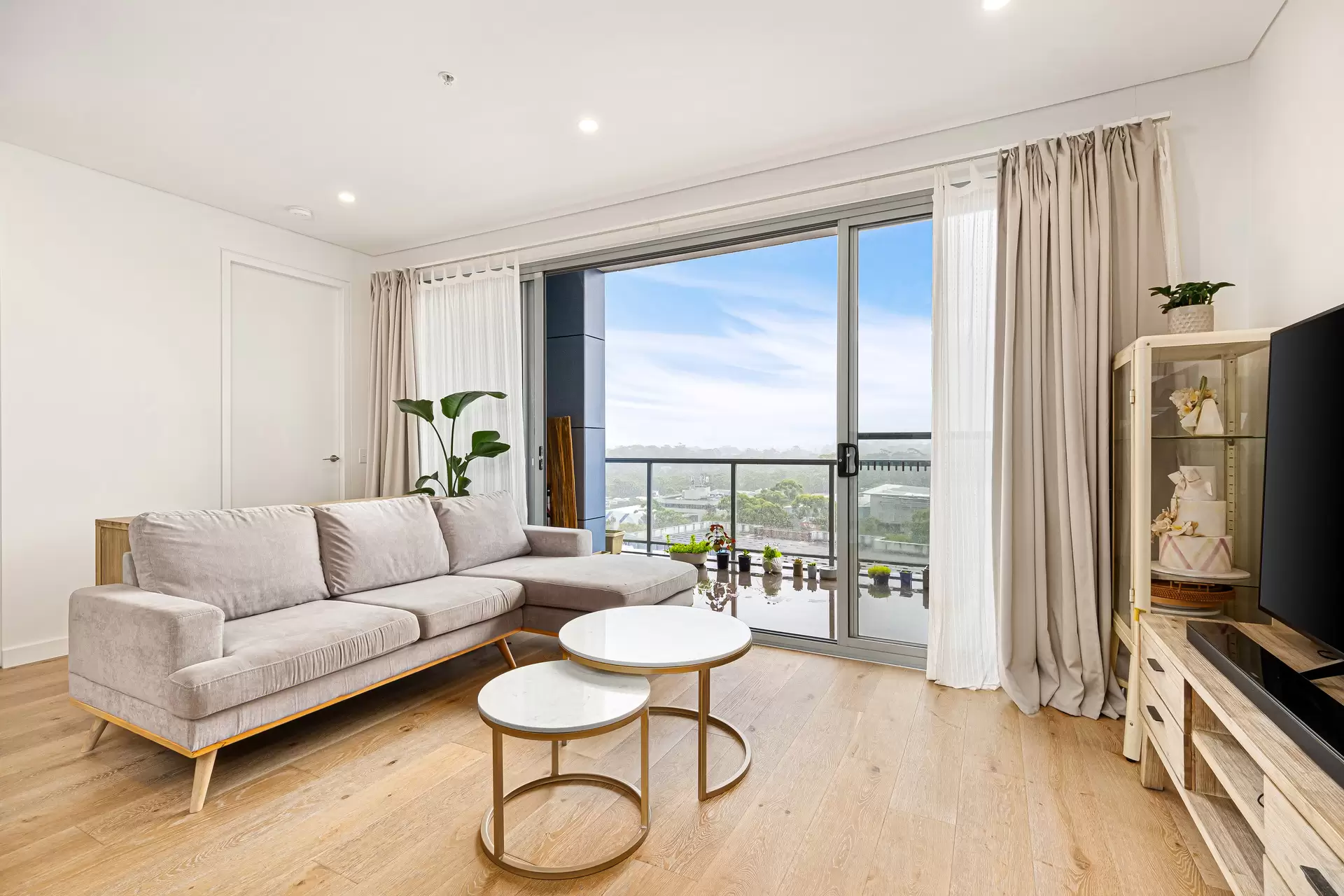 708/904-914 Pacific Highway, Gordon Sold by The Marshall Group - image 2