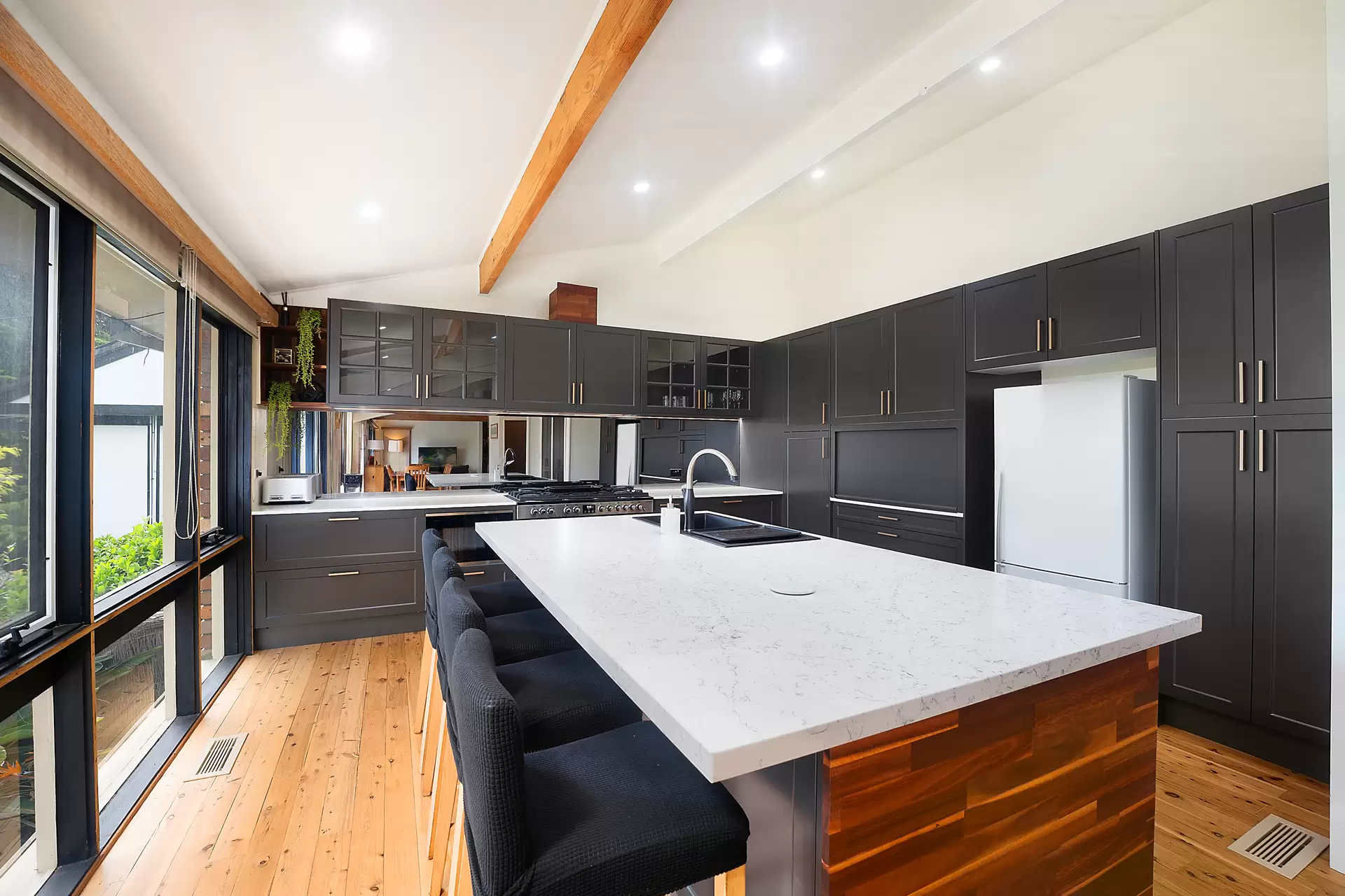 8 Otaki Place, St Ives Sold by The Marshall Group - image 4