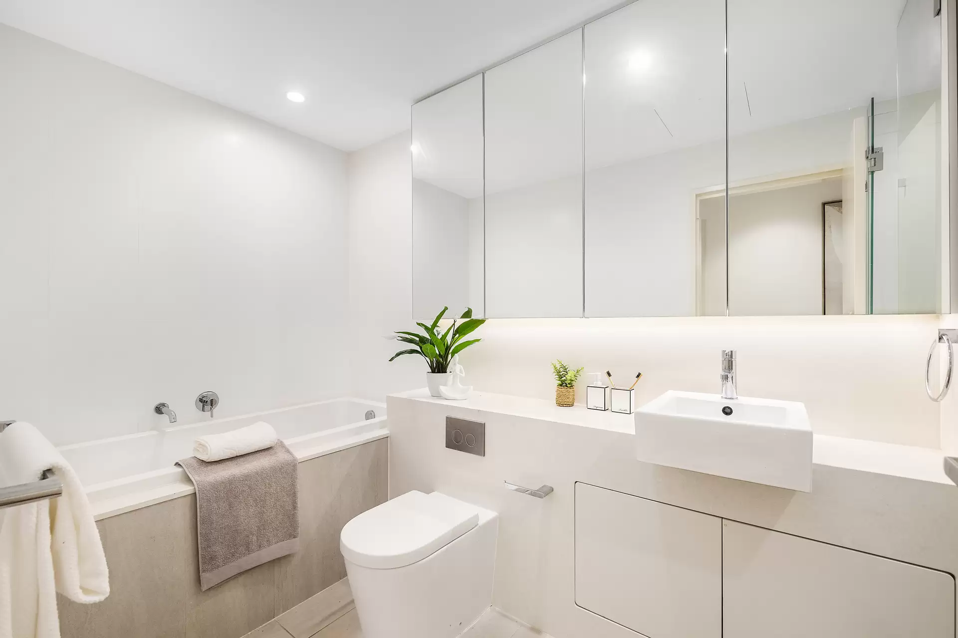 W809/1 Avon Road, Pymble Sold by The Marshall Group - image 6