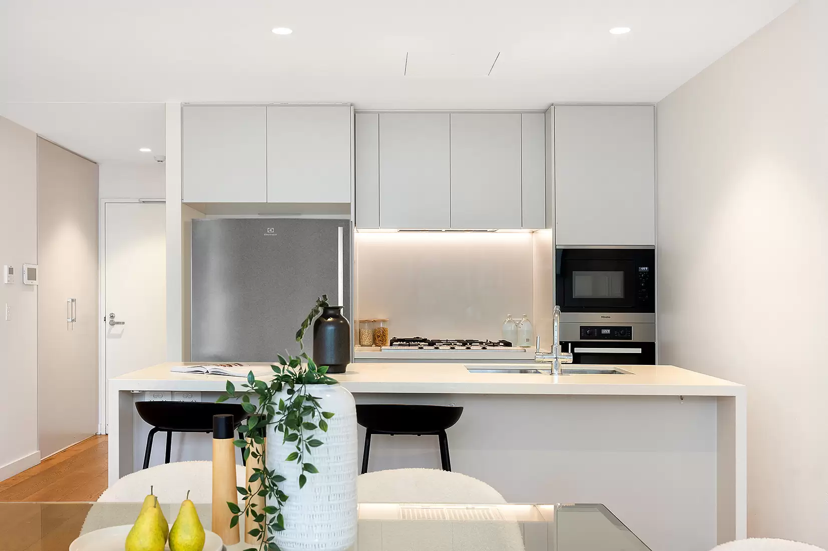 B206/1 Avon Road, Pymble Sold by The Marshall Group - image 3