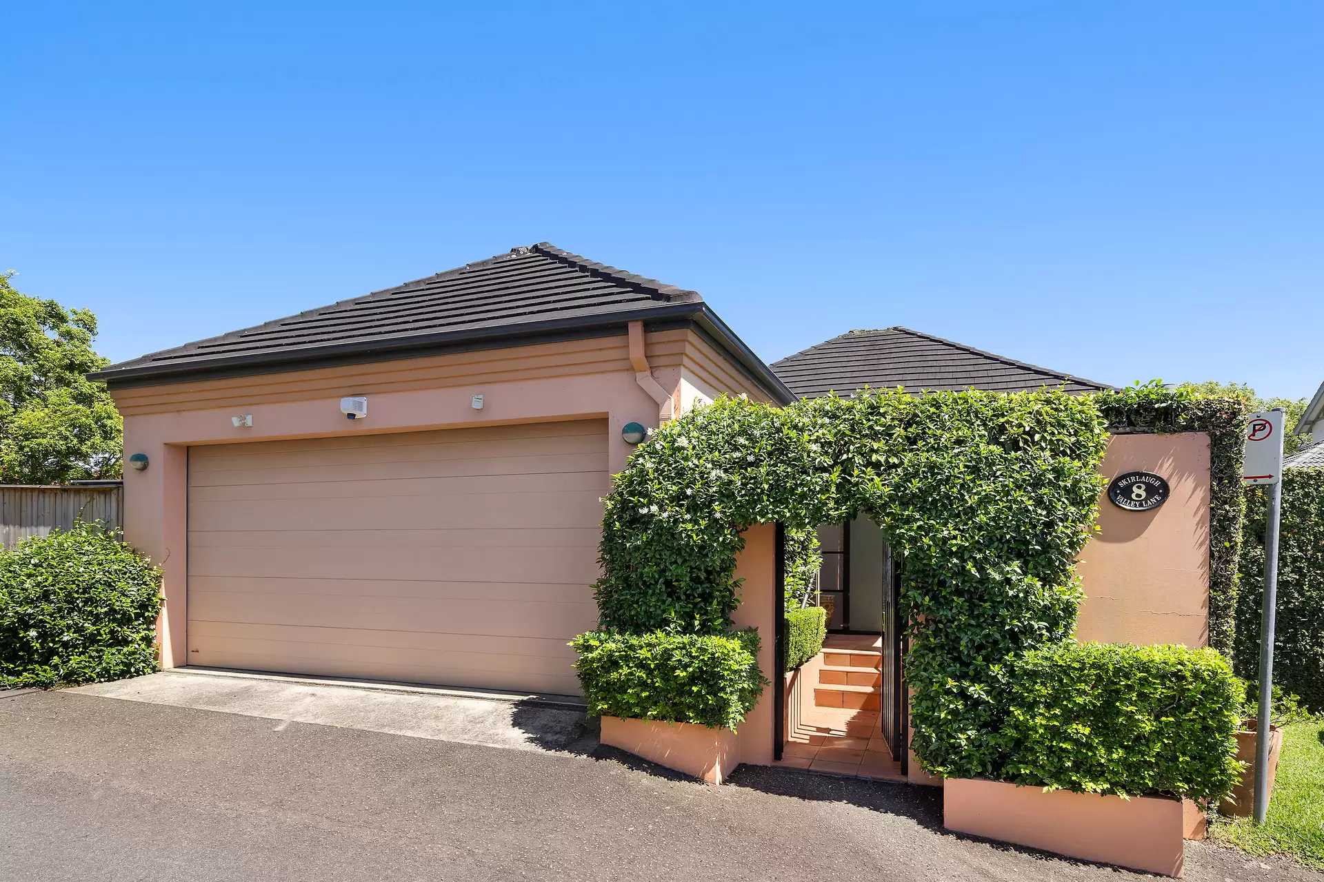 8 Valley Lane, Lindfield Sold by The Marshall Group - image 2