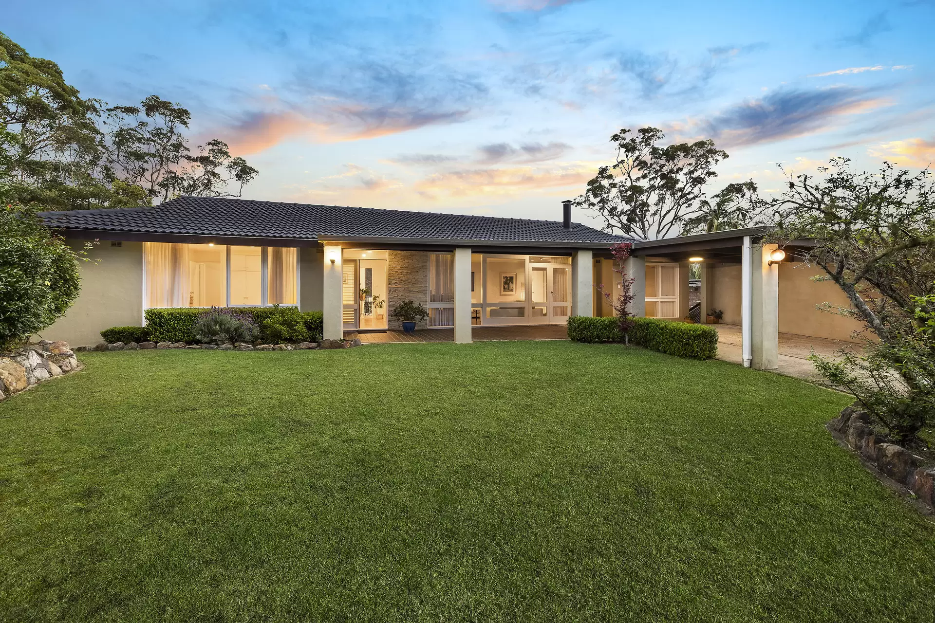 16 Ramsay Avenue, West Pymble Sold by The Marshall Group - image 5