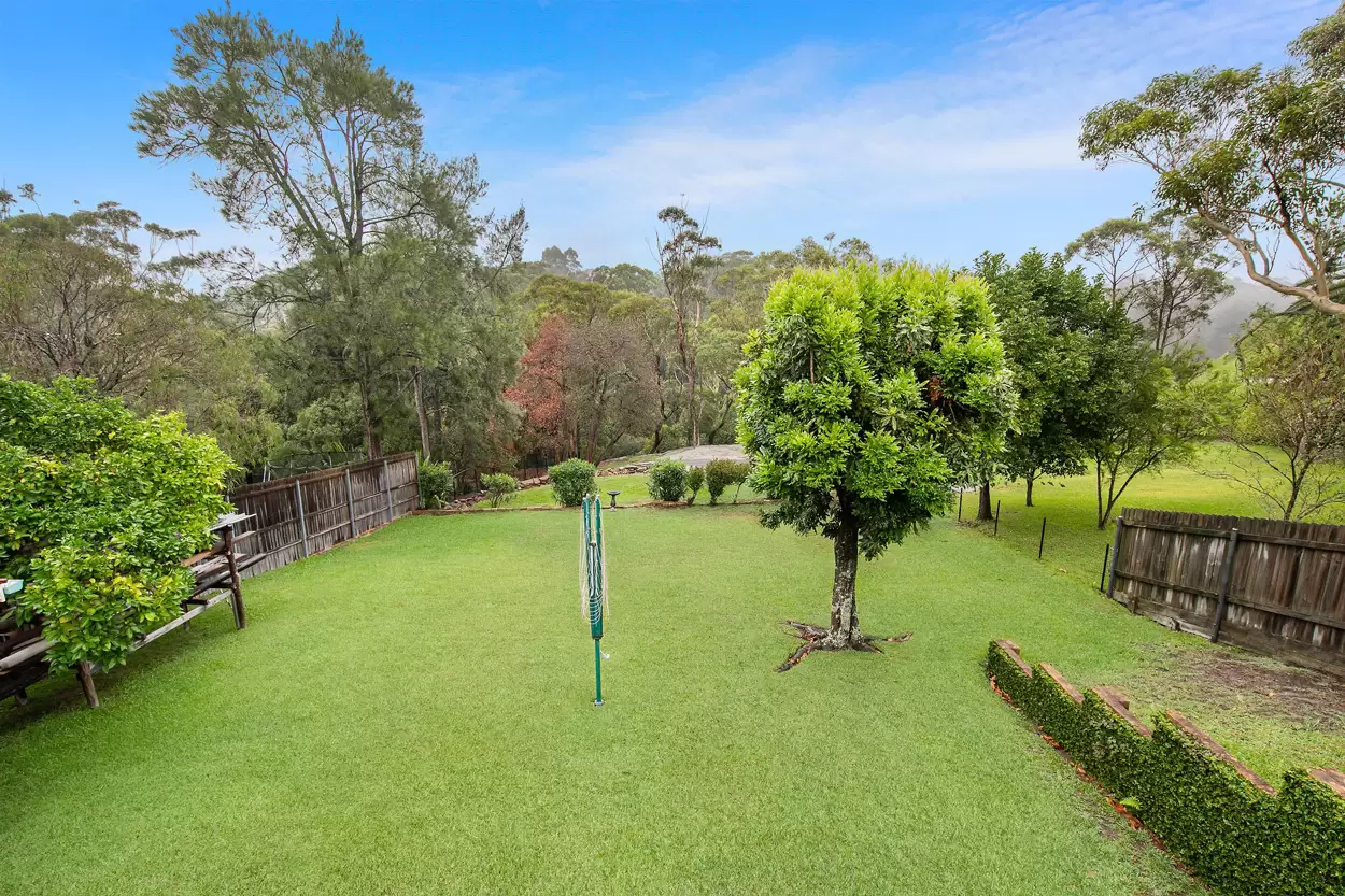 39 Waugoola Street, Gordon Sold by The Marshall Group - image 3