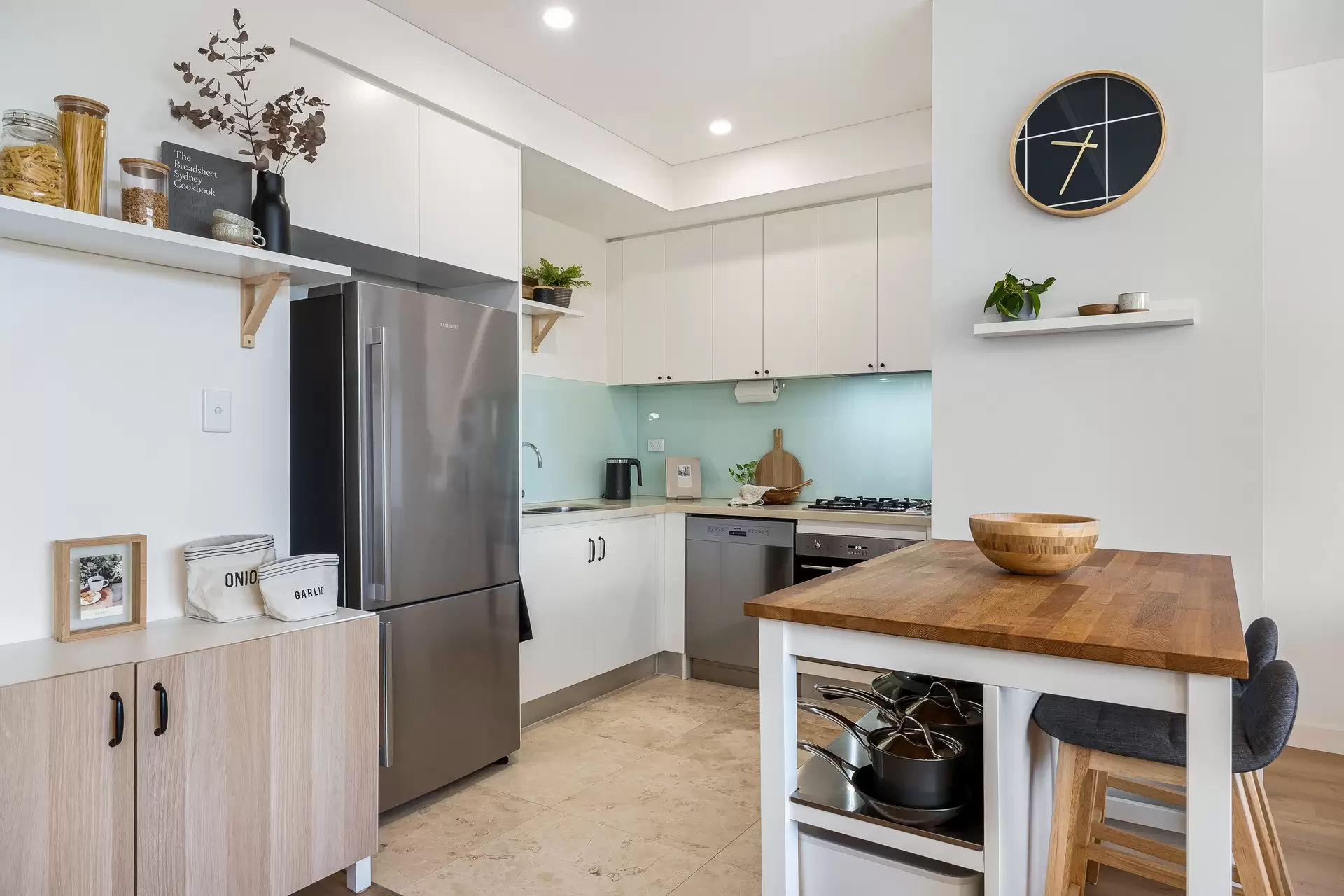 604/77 Ridge Street, Gordon Sold by The Marshall Group - image 2