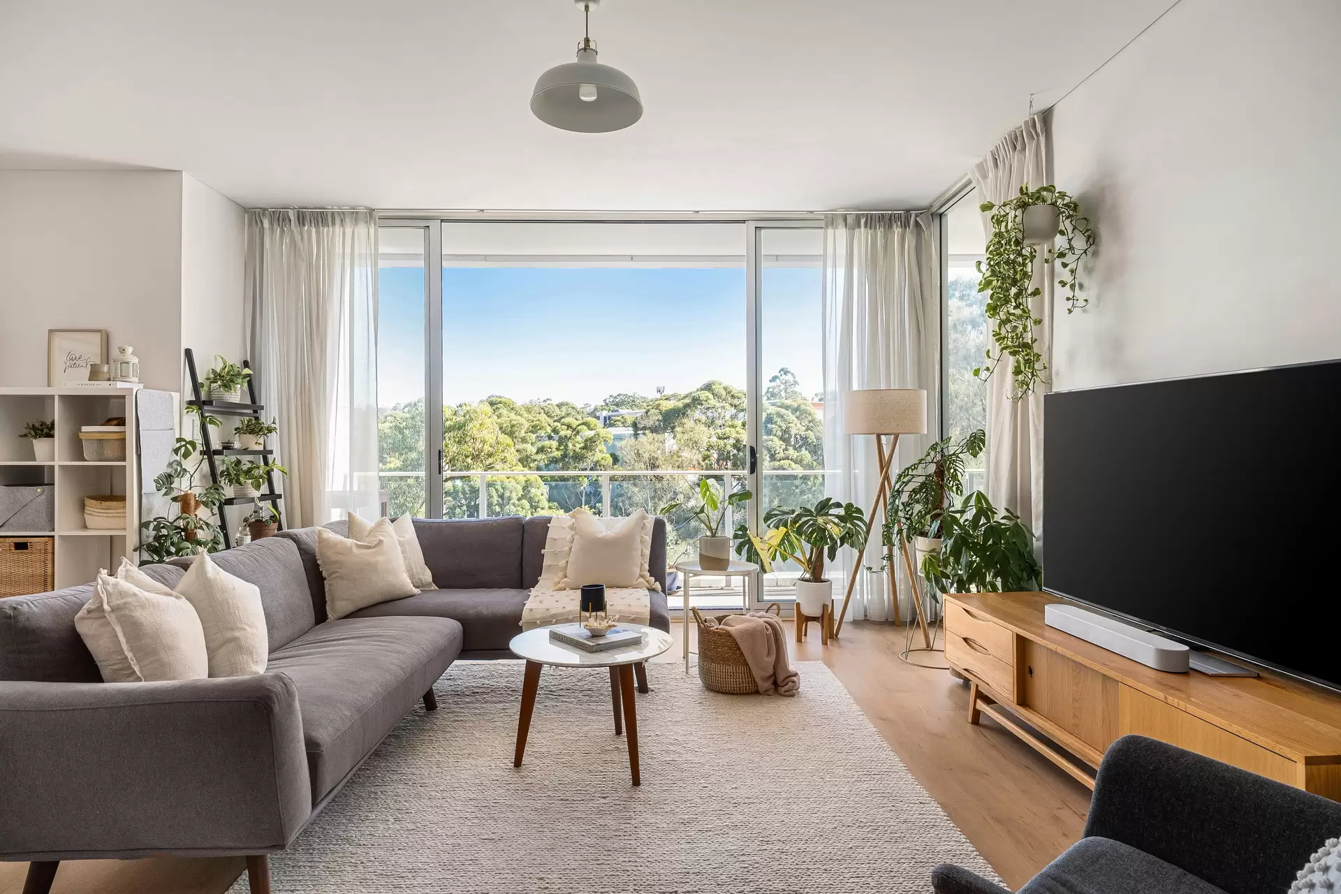 604/77 Ridge Street, Gordon Sold by The Marshall Group - image 1