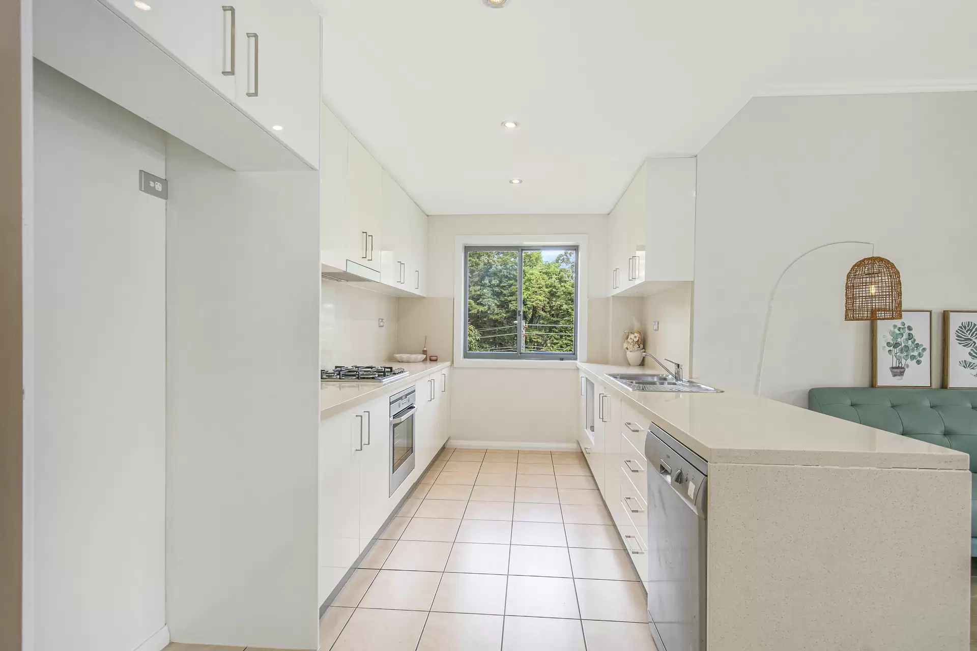 27/1-3 Eulbertie Avenue, Warrawee Sold by The Marshall Group - image 2