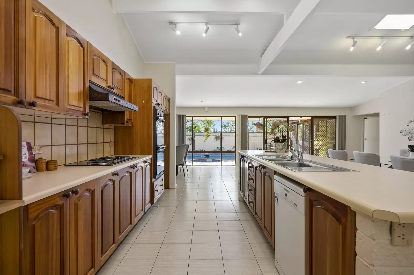 5 Tambu Street, St Ives Sold by The Marshall Group - image 10