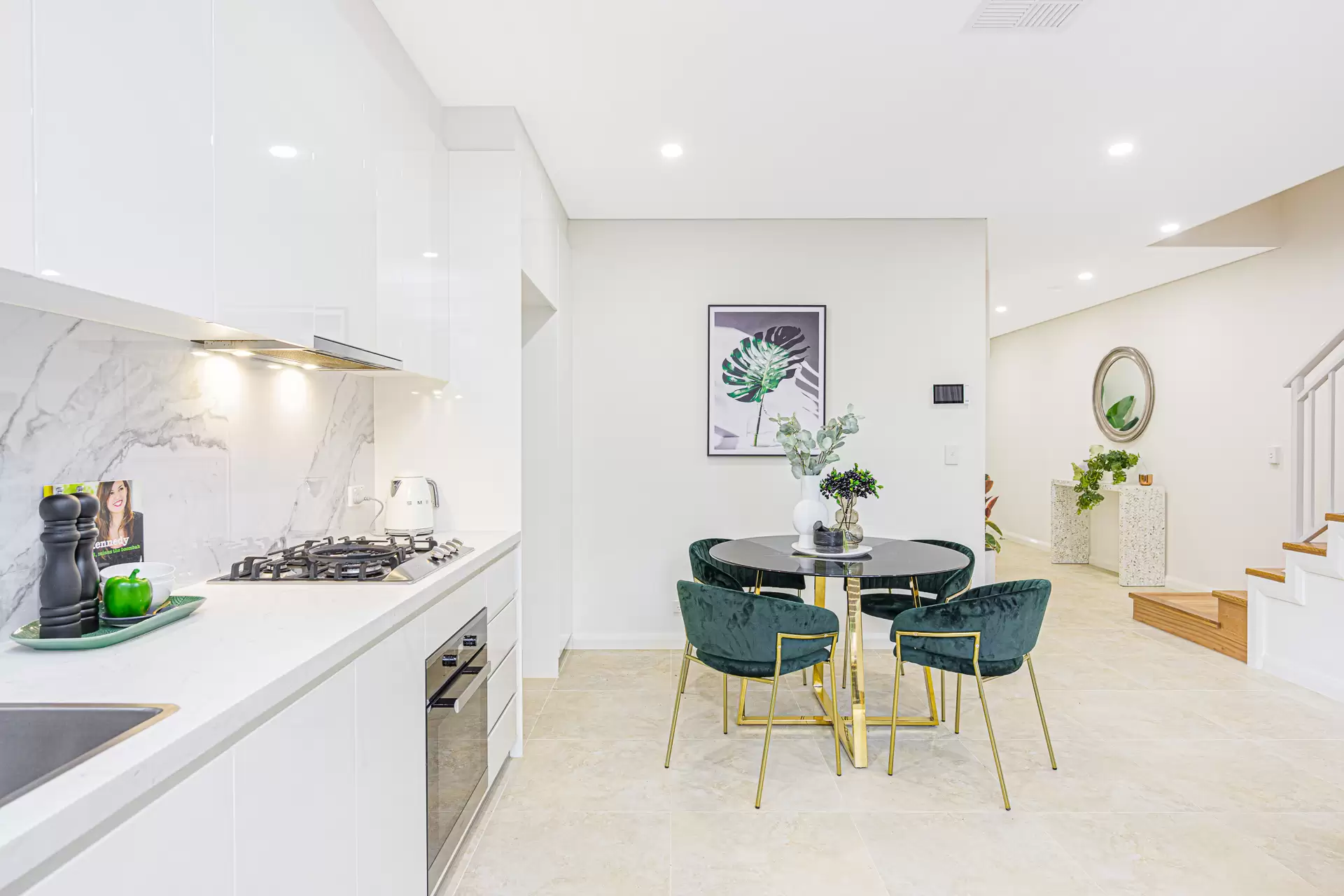 15/7-11 College Crescent, St Ives Sold by The Marshall Group - image 1