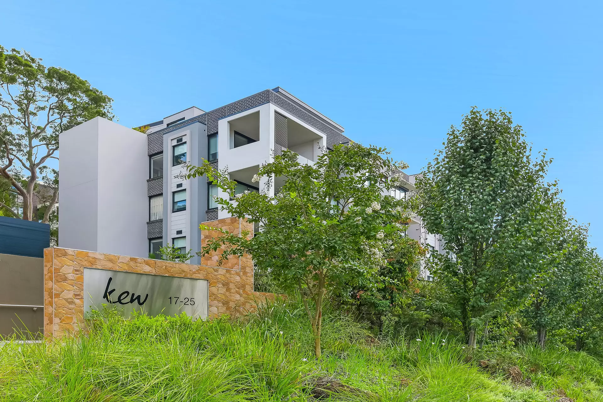 39/17-25 Boundary Street, Roseville Sold by The Marshall Group - image 6