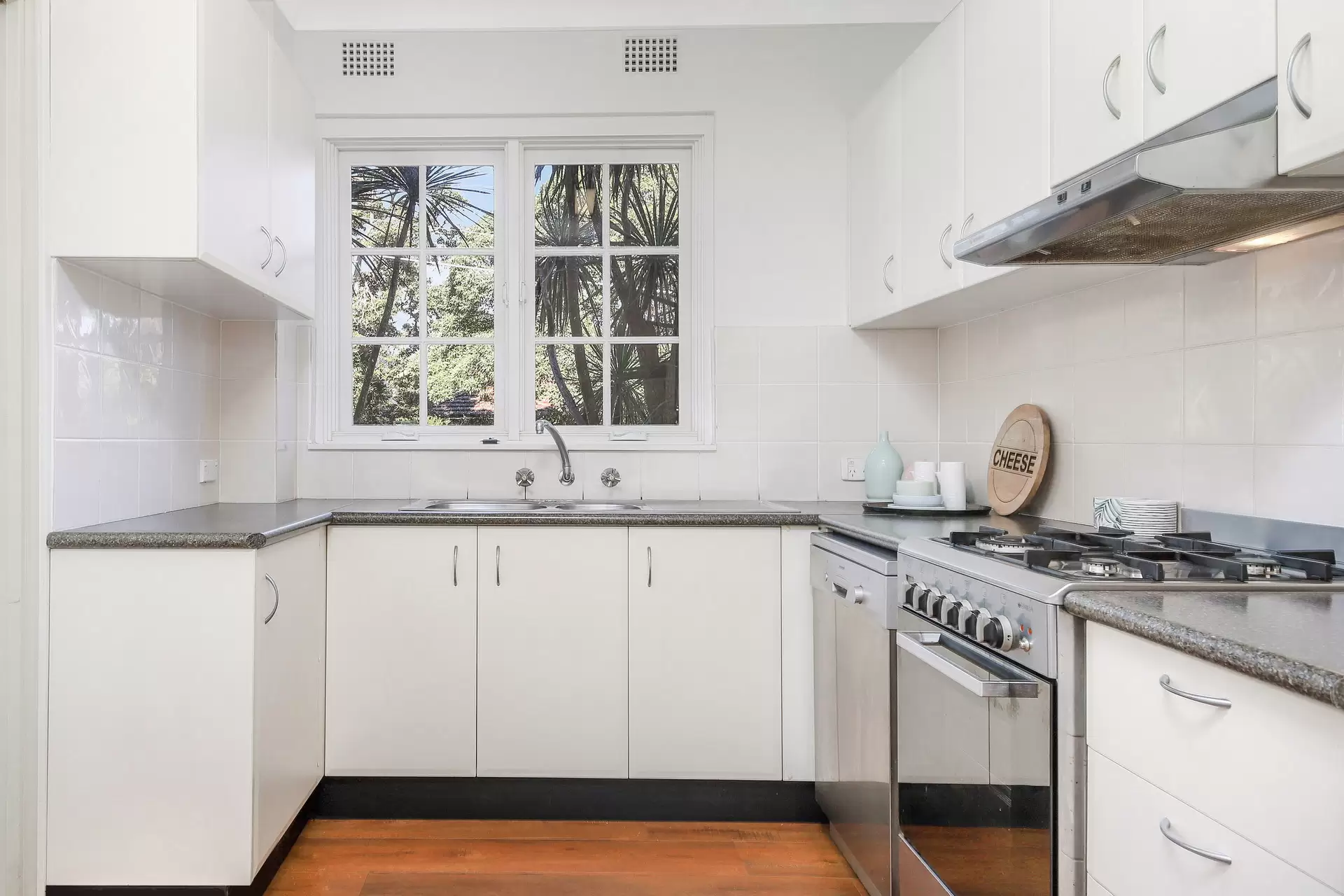 4/192 Pacific Highway, Lindfield Sold by The Marshall Group - image 2