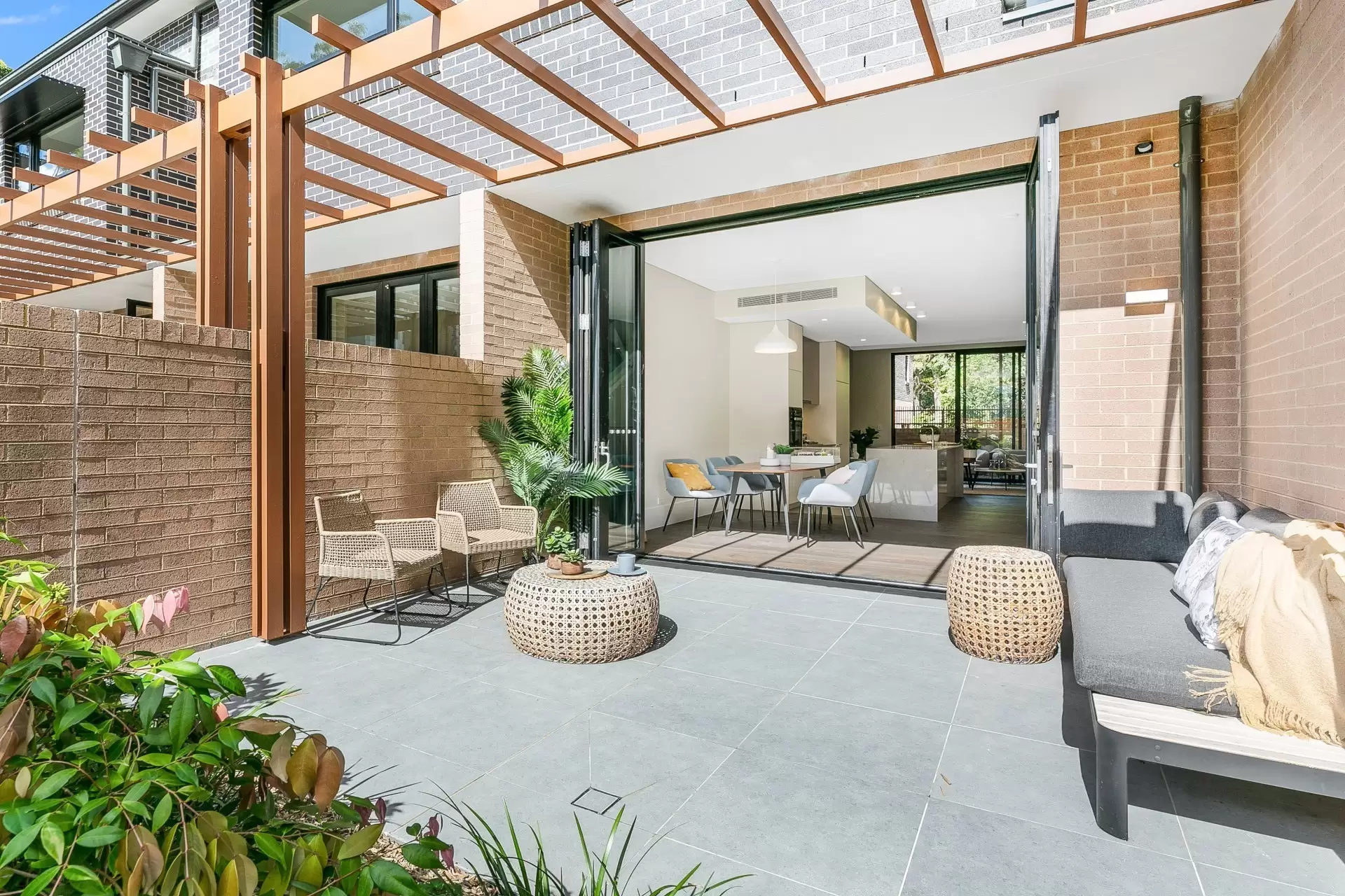 4/38-40 Mcintyre Street, Gordon Sold by The Marshall Group - image 1