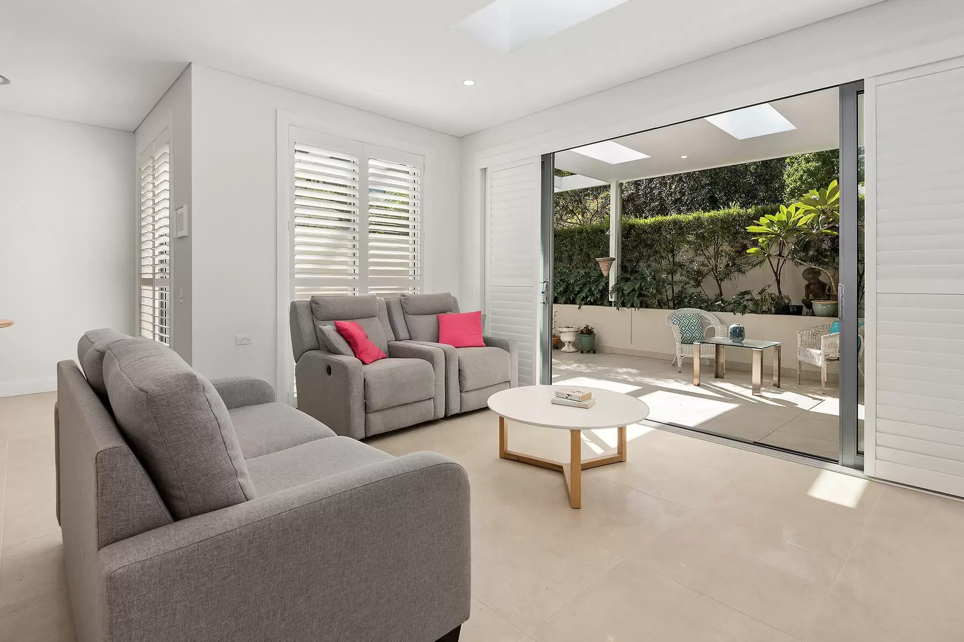 9/11-13 Bernie Avenue, Forestville Sold by The Marshall Group - image 2