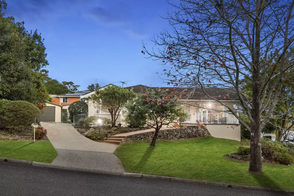28 Cashel Crescent, Killarney Heights Sold by The Marshall Group