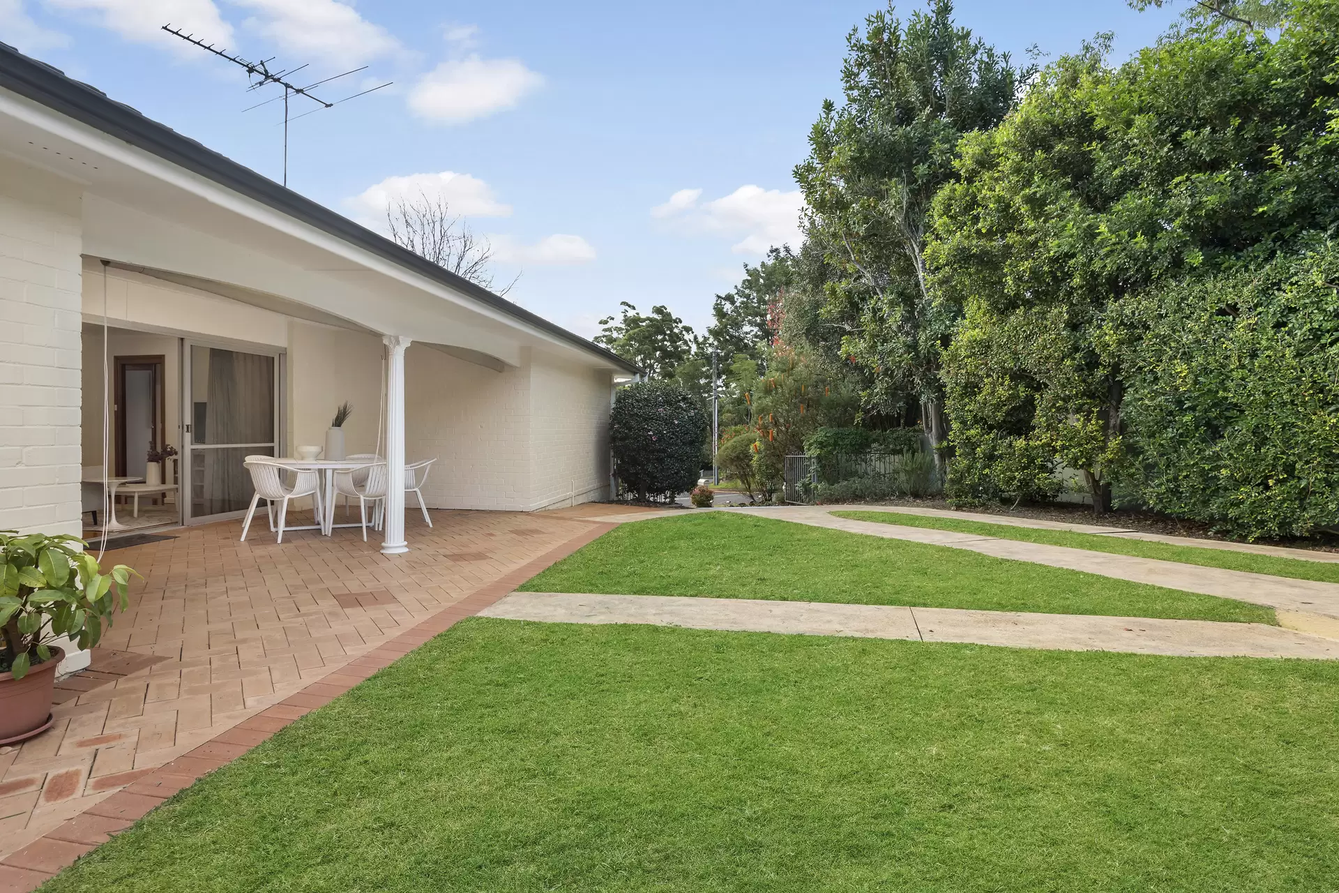 28 Cashel Crescent, Killarney Heights Sold by The Marshall Group - image 12