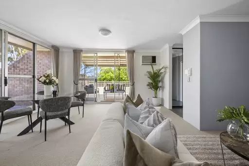 10/246-250 Pacific Highway, Lindfield Sold by The Marshall Group