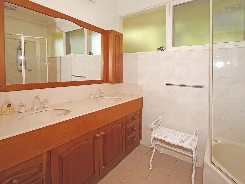 1 Sutton Place, St Ives Sold by The Marshall Group - image 12